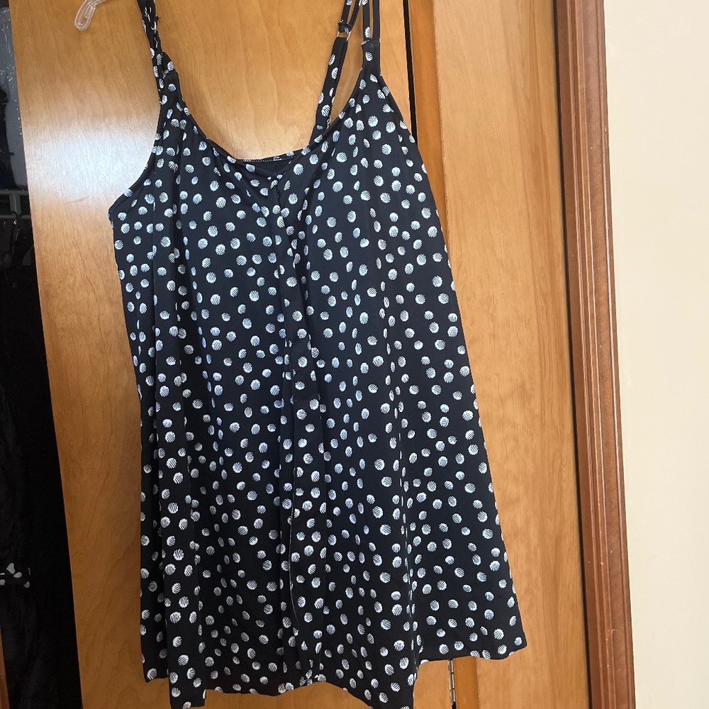 18 W black and white bathing suit with built in bra and pants